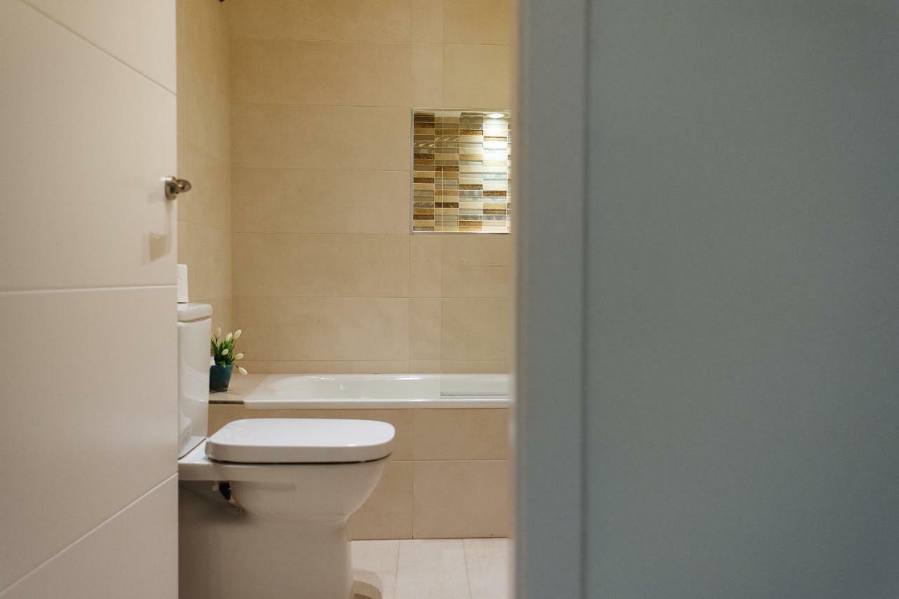 Luxury Apartment Peñuelas Free Parking Sevilla Exterior foto